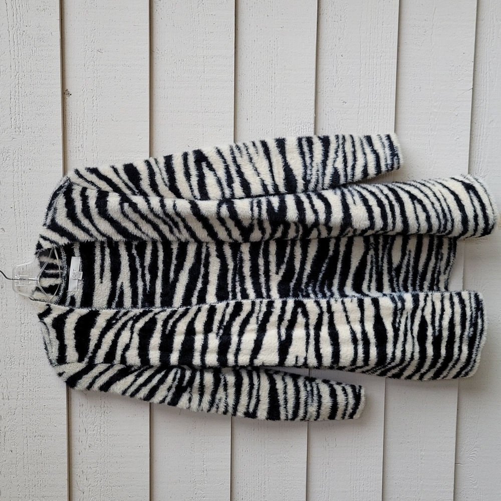 LOFT Zebra print open Cardigan Size XS thigh length